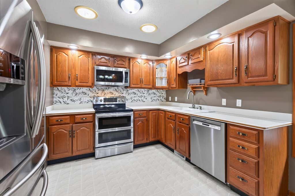 Photo of 2200 Mounds Avenue, New Brighton, MN 55112 (MLS # 7132998)