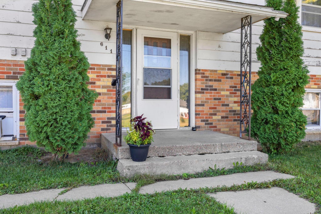 Photo of 611 2nd Avenue, Goodhue, MN 55027 (MLS # 7139243)