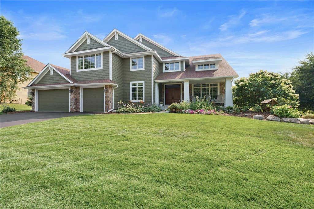 Photo of 10614 Maple Boulevard, Woodbury, MN 55129 (MLS # 7125493)