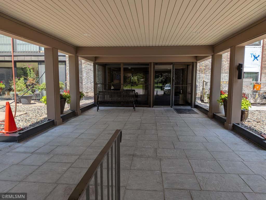 Photo of 1077 Sibley Memorial Highway #308, Saint Paul, MN 55118 (MLS # 7104087)
