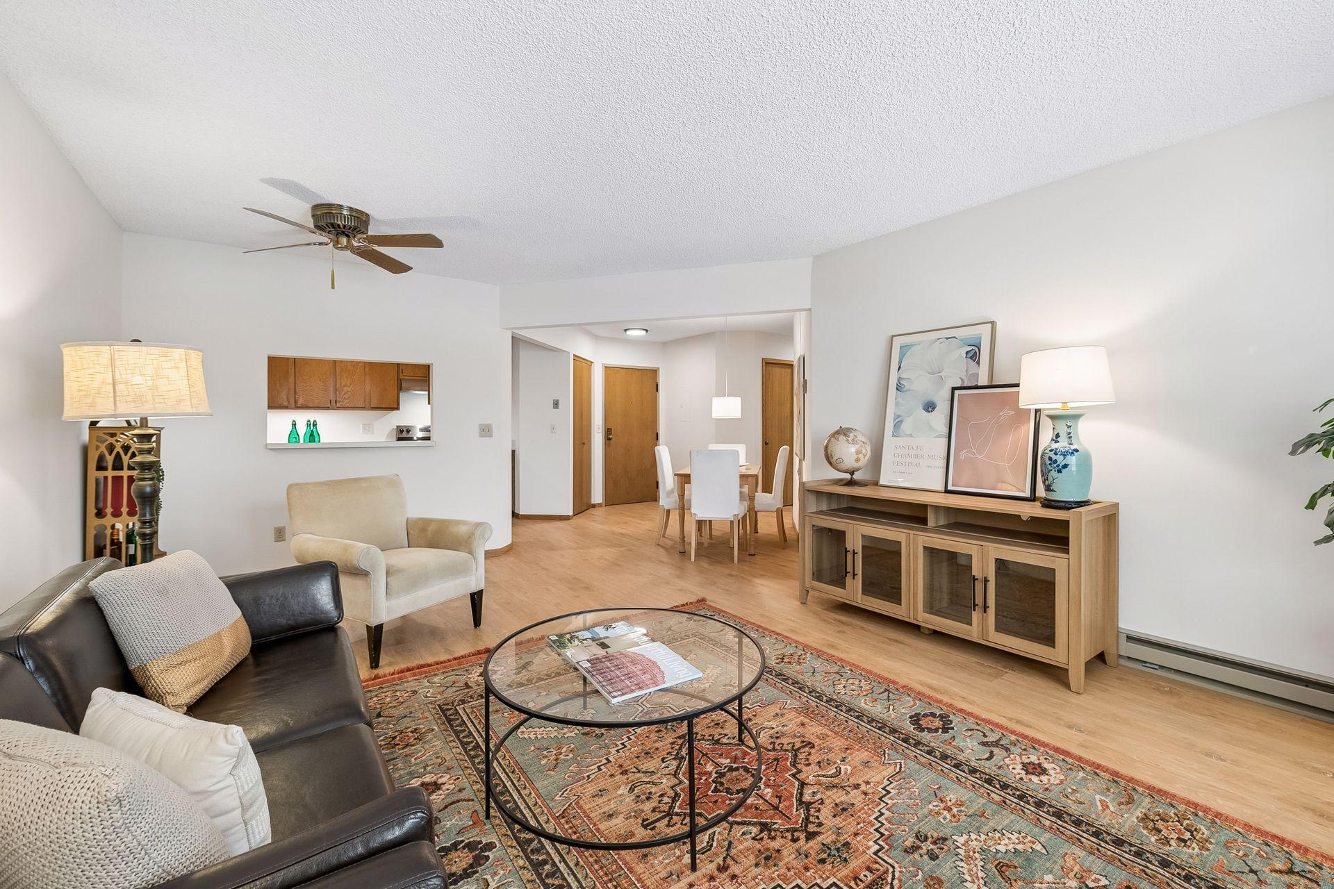 2425 E Franklin Avenue 209