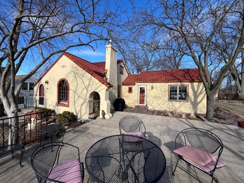1260 Como Boulevard E Saint Paul MN 55117