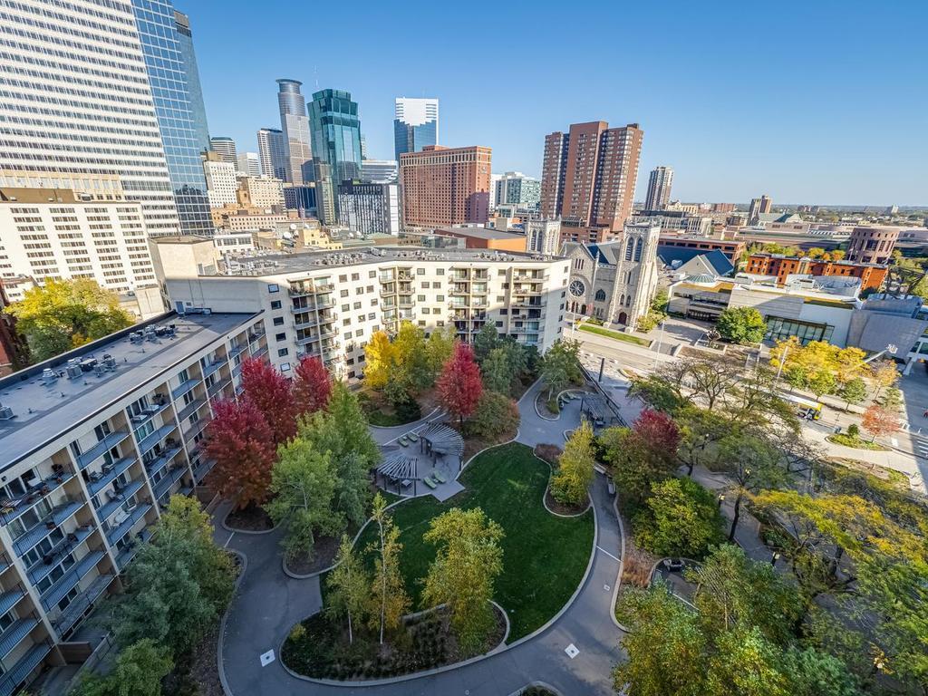 1225 Lasalle Avenue 1503