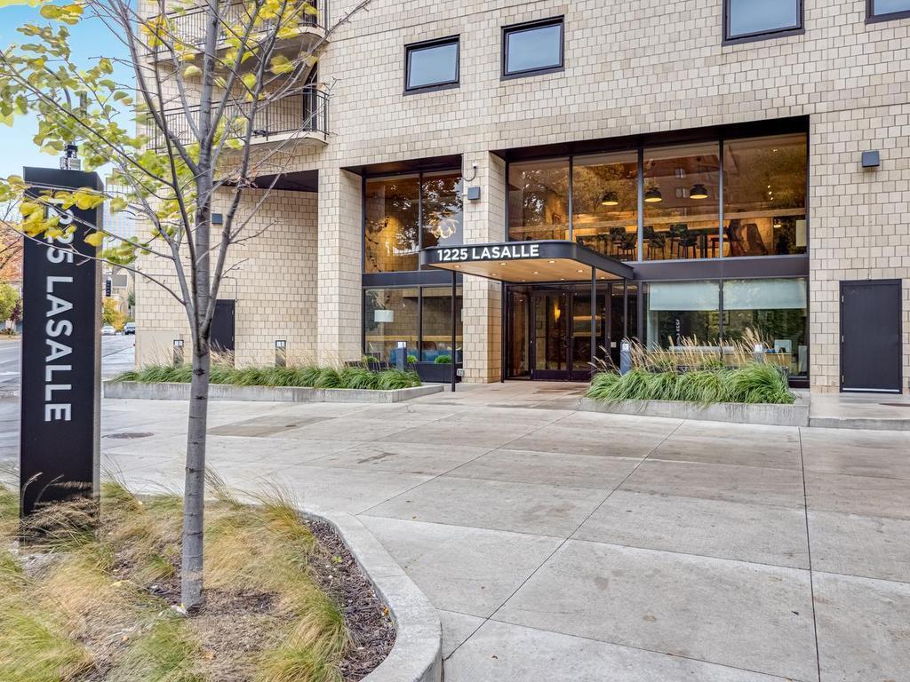 1225 Lasalle Avenue 1503