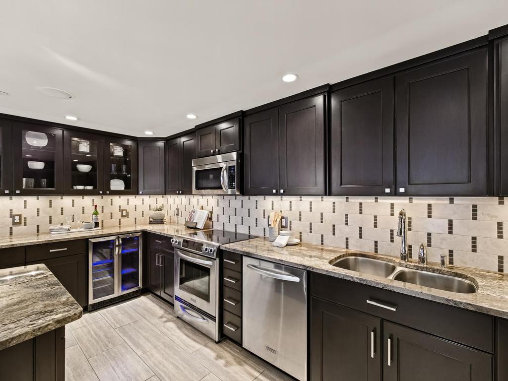 1225 Lasalle Avenue 1503