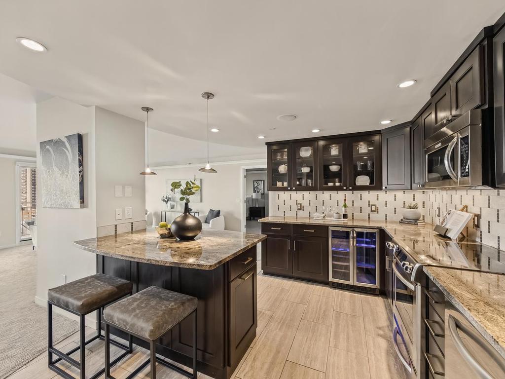 1225 Lasalle Avenue 1503