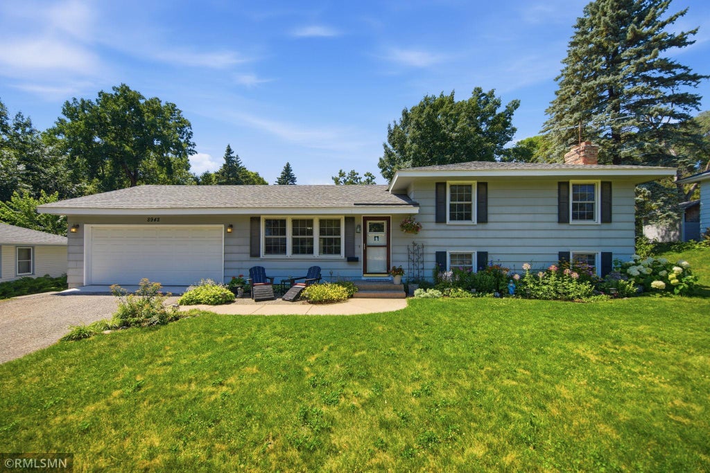 Photo of 8942 York Road S, Bloomington, MN 55431 (MLS # 7108047)