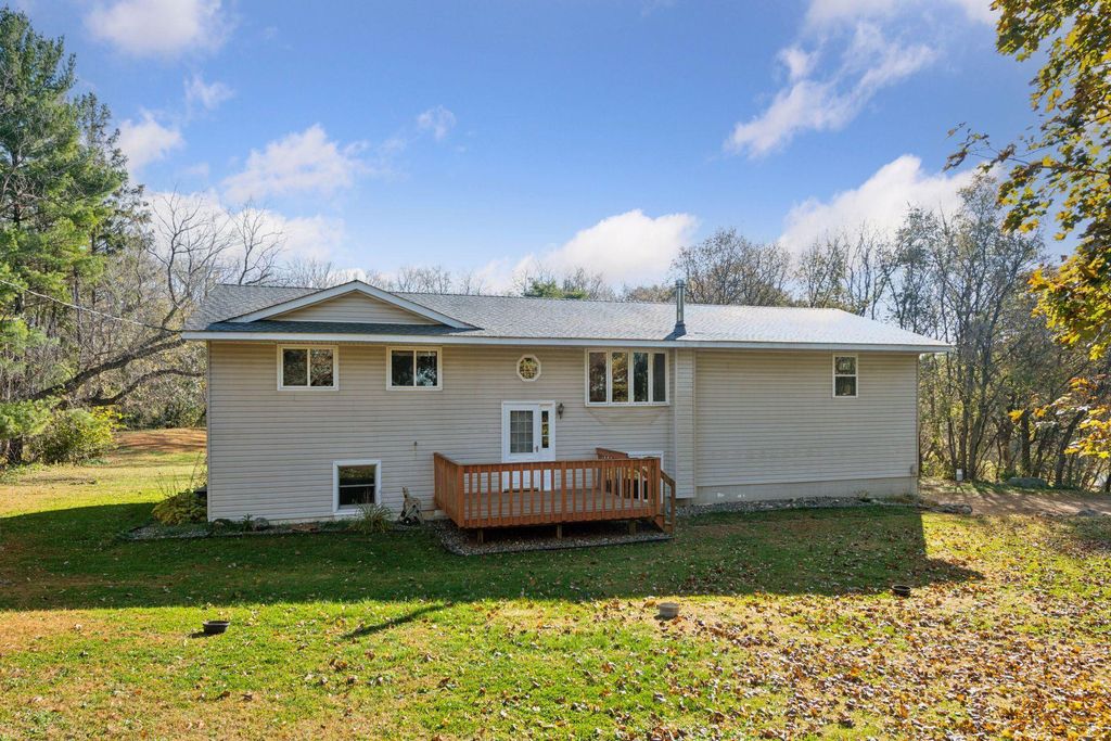 Photo of 2724 Highway 25 SE, Buffalo, MN 55313 (MLS # 7042799)