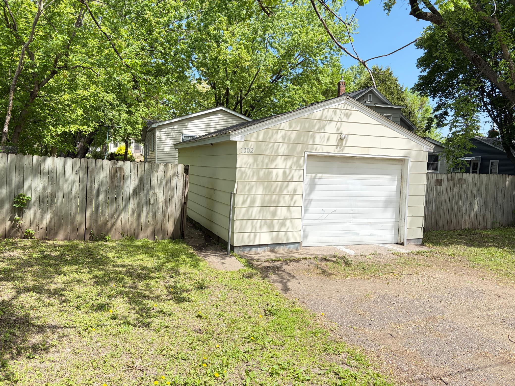 1002 Burgess Street