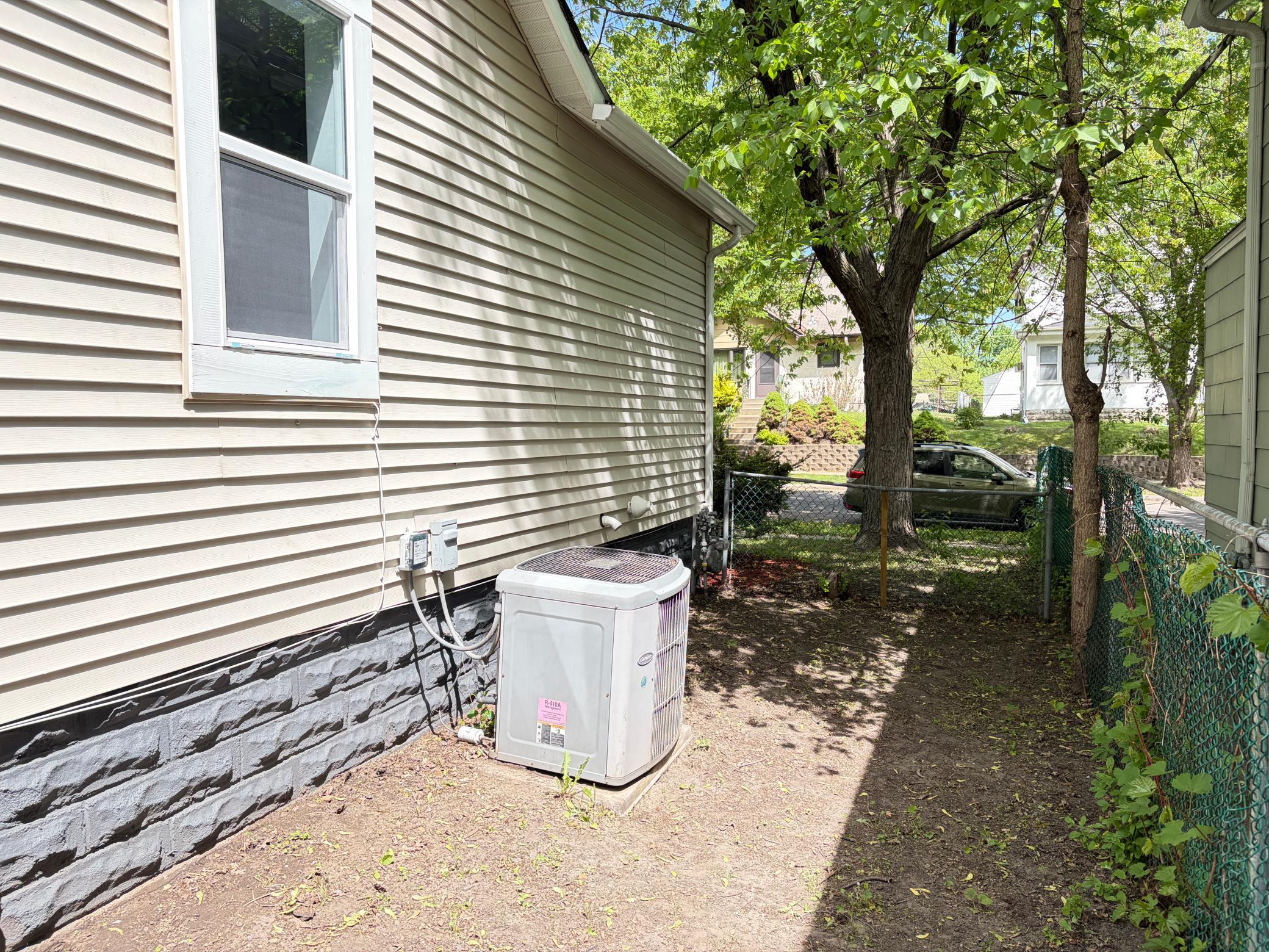 1002 Burgess Street