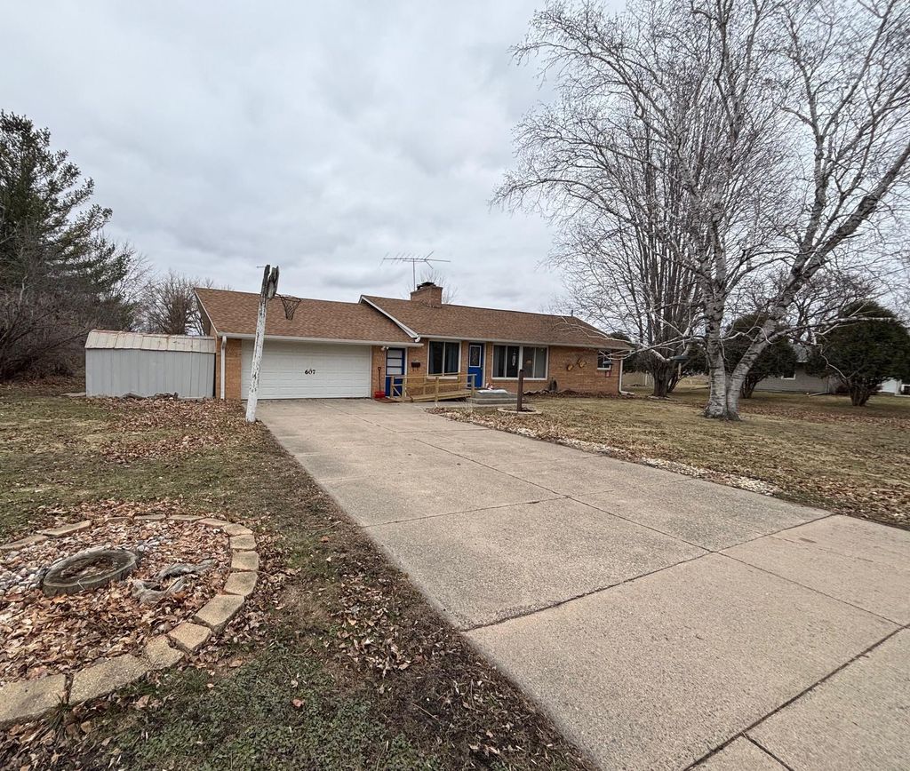 Photo of 607 1st Street NE, Buffalo, MN 55313 (MLS # 7040897)