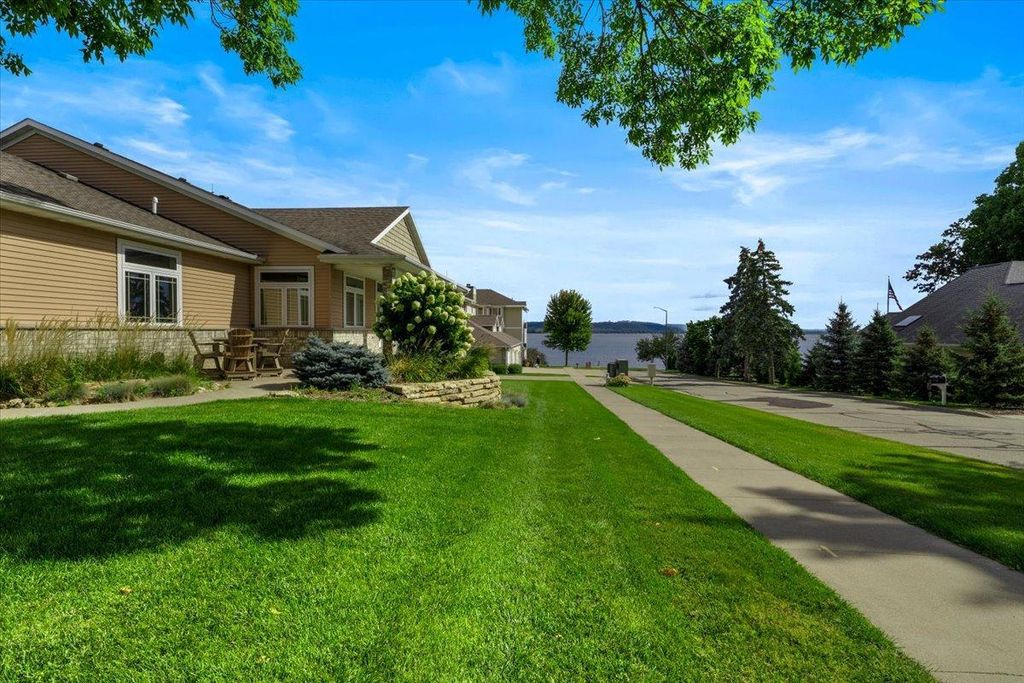 Photo of 1329 S Oak Street, Lake City, MN 55041 (MLS # 7049647)