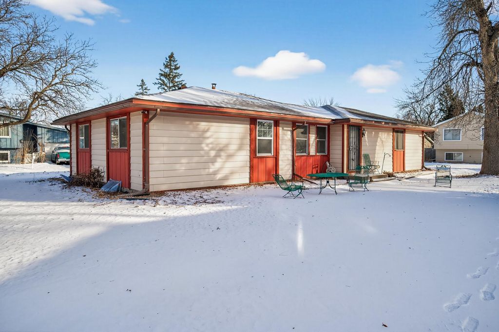 Photo of 8233 Douglas Lane N, Brooklyn Park, MN 55445 (MLS # 7010326)