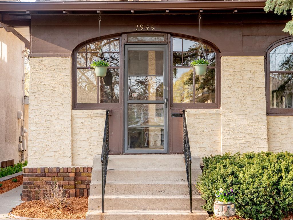 Photo of 1945 Portland Avenue, Saint Paul, MN 55104 (MLS # 7059438)