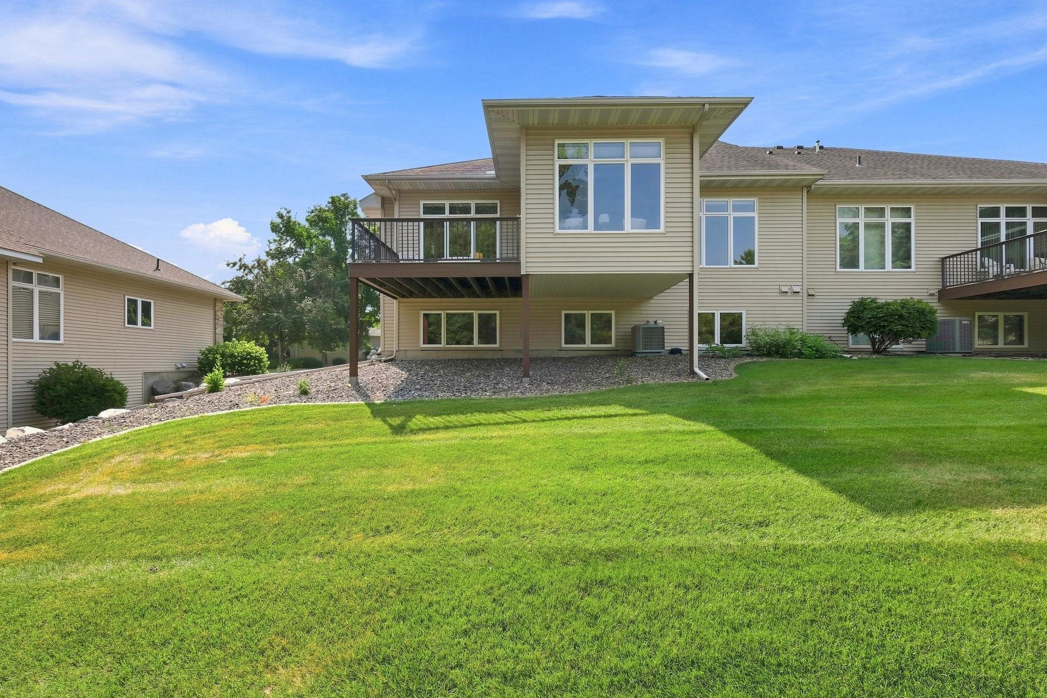 10276 Lancaster Lane