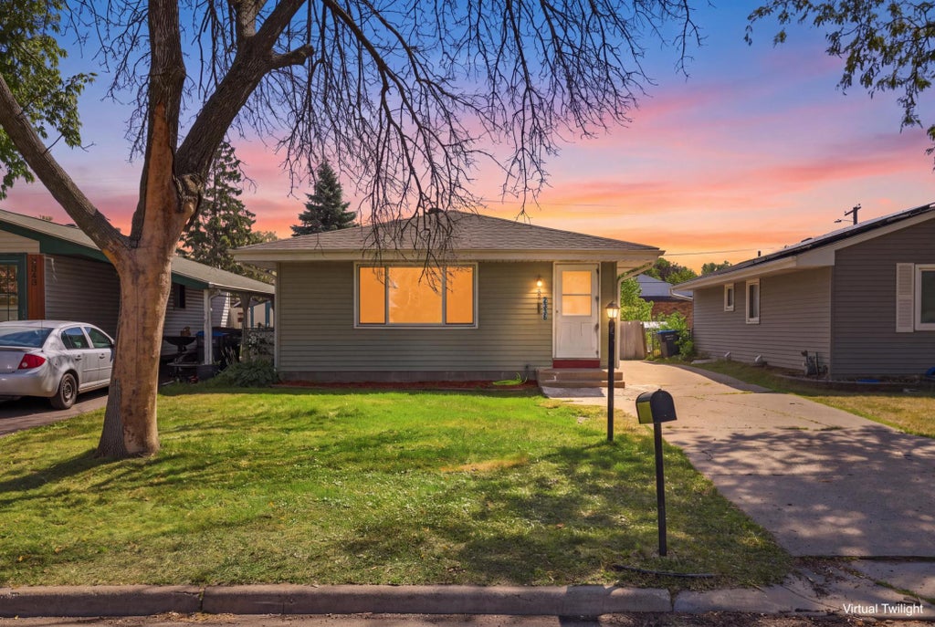 Photo of 2336 12th Avenue E, North Saint Paul, MN 55109 (MLS # 7153870)