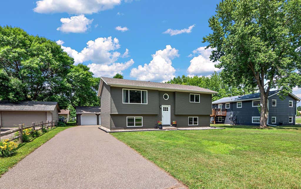 Photo of 1105 5th Avenue N, Princeton, MN 55371 (MLS # 7104638)