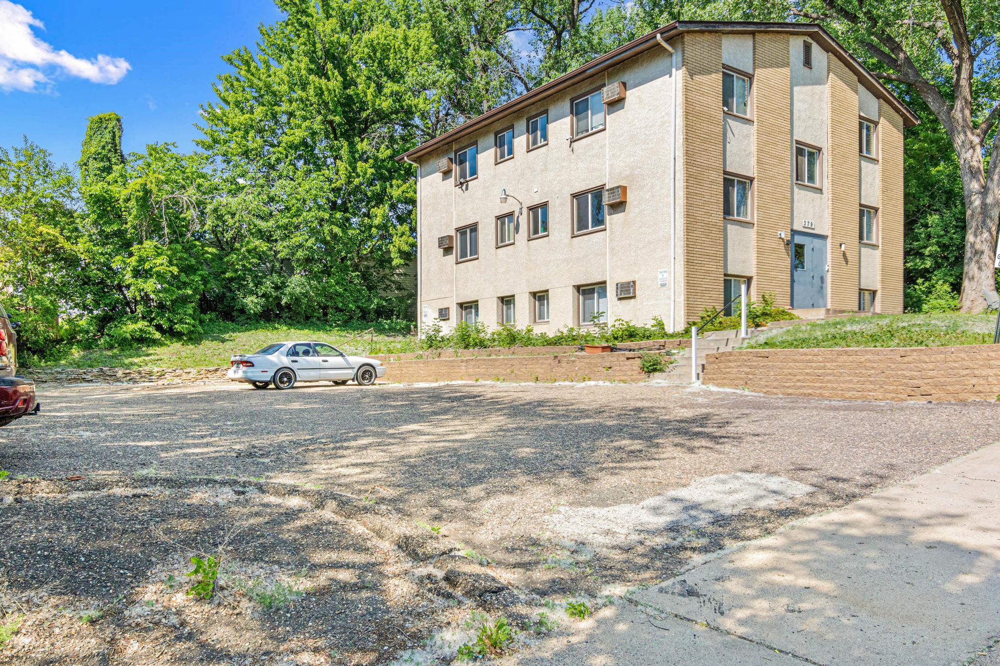 379 Cayuga Street