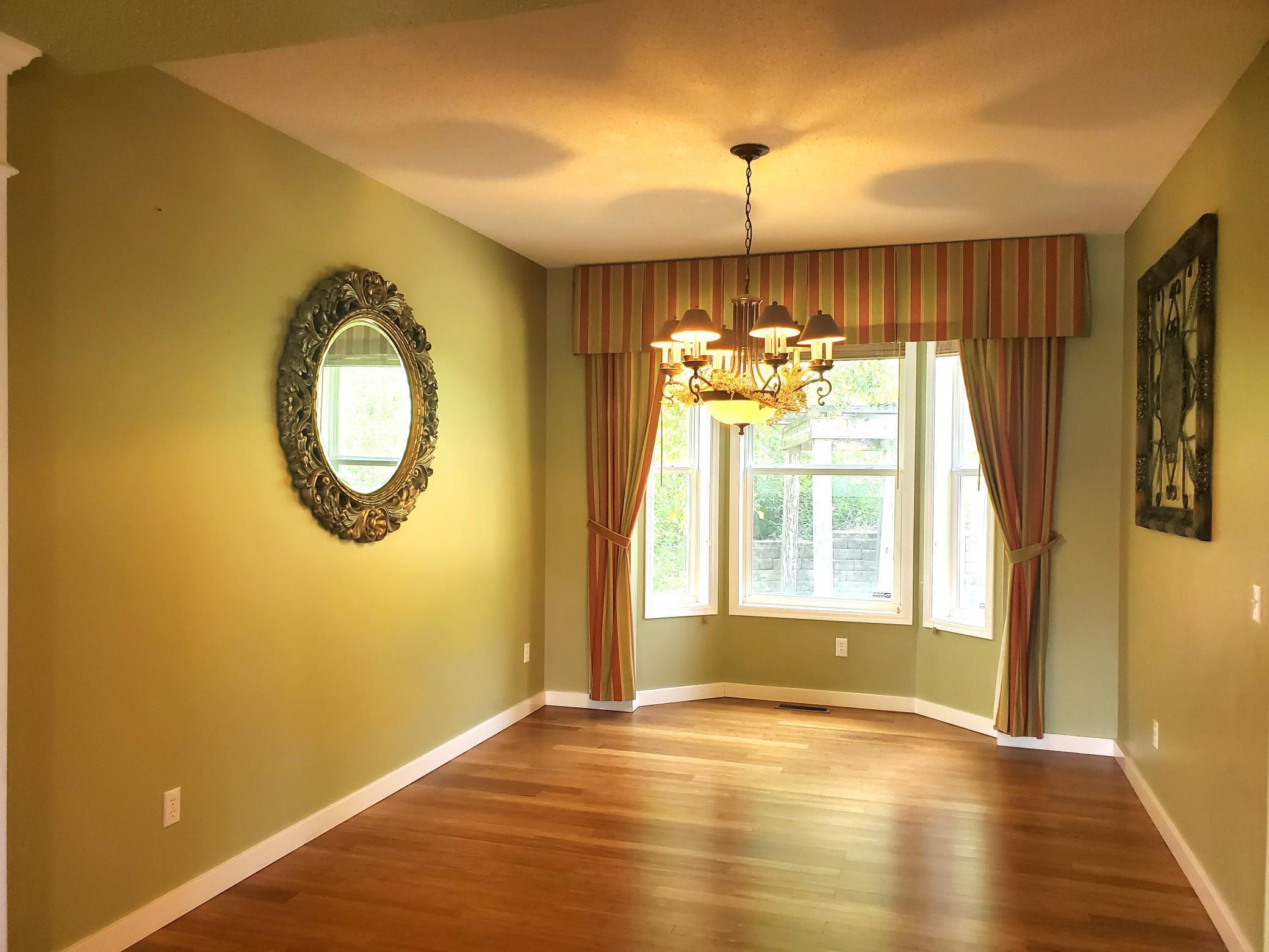 4103 Oakbrooke Curve
