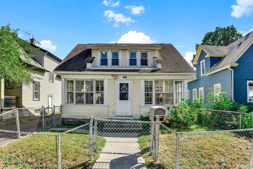 Photo of 1530 Selby Avenue, Saint Paul, MN 55104 (MLS # 7160898)