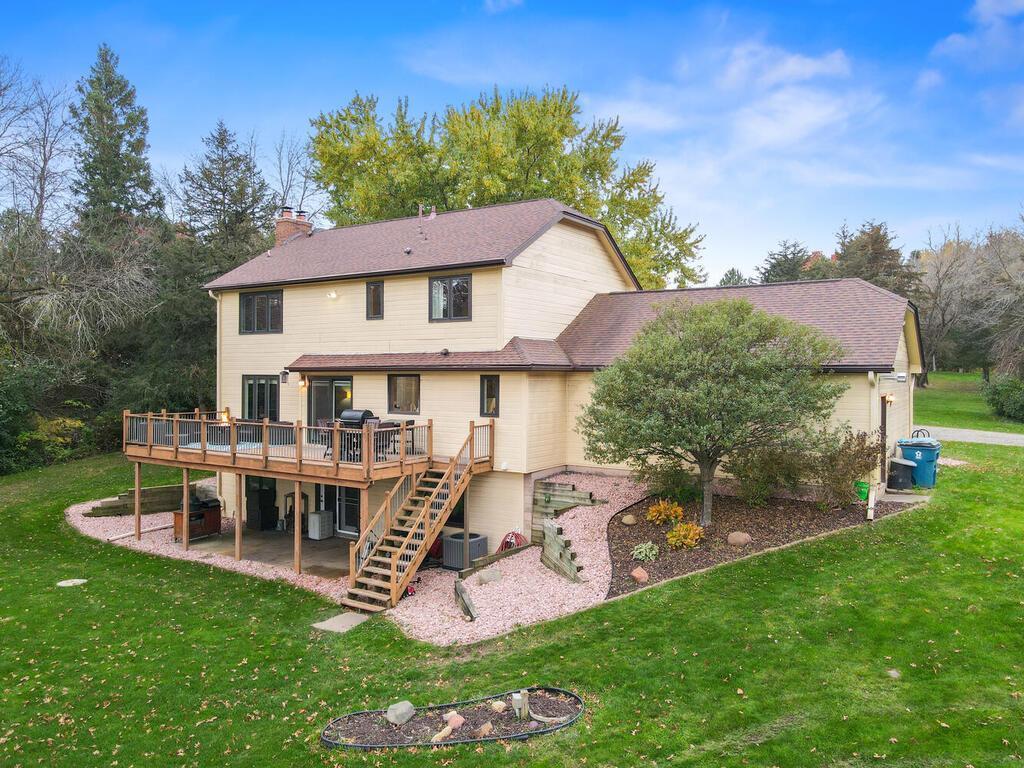 9950 204th Street Court N