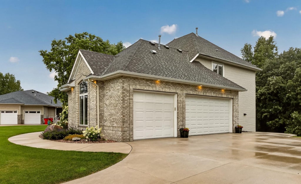 Photo of 5015 Regal Oak Lane SW, Rochester, MN 55902 (MLS # 7113936)