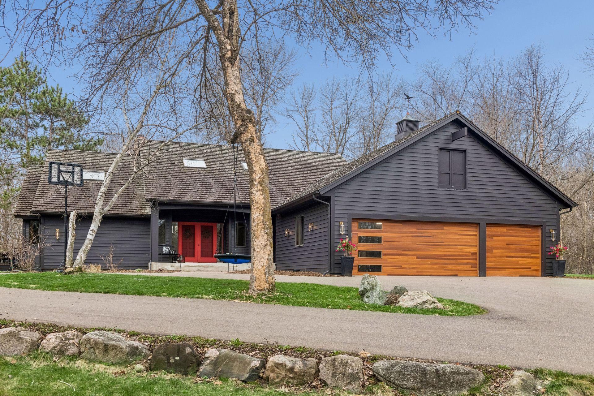 1815 Meadowwoods Trail