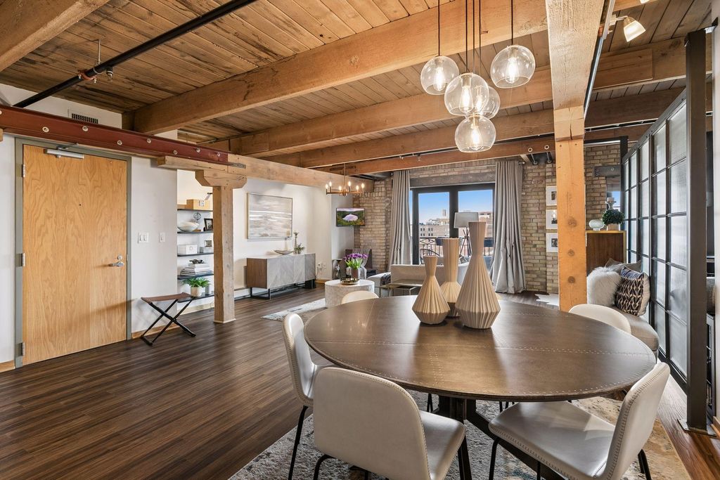 Photo of 404 Washington Avenue N #608, Minneapolis, MN 55401 (MLS # 7033318)