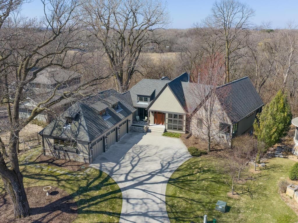 Photo of 1912 Linner Woods Court, Wayzata, MN 55391 (MLS # 7053484)