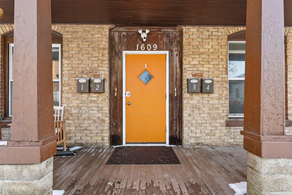 Photo of 1609 4th Street NE, Minneapolis, MN 55413 (MLS # 7005352)