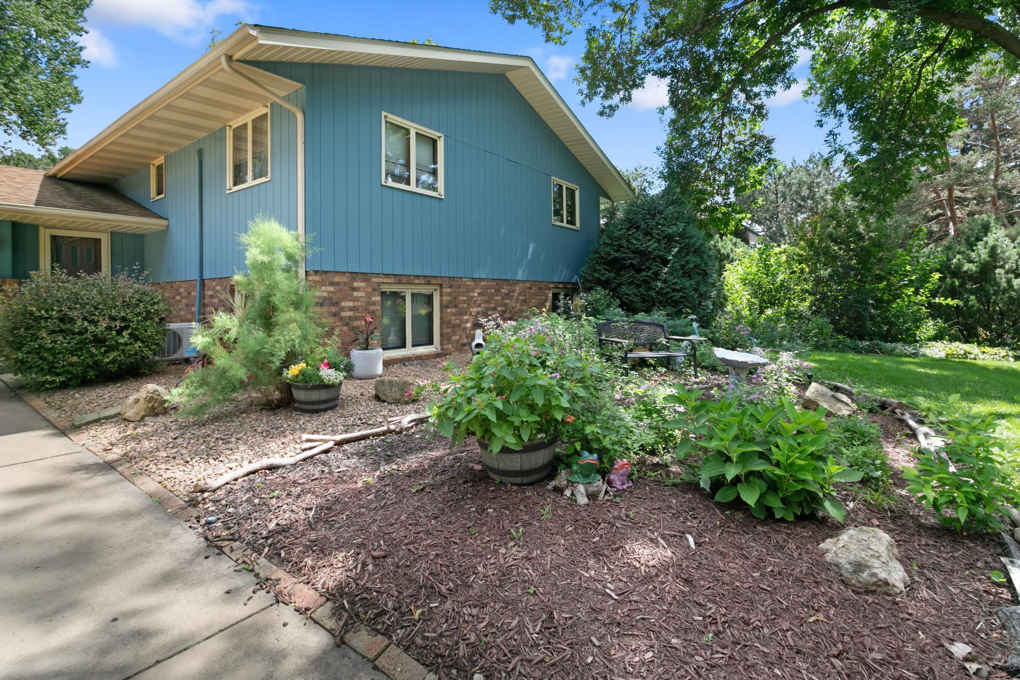 3380 Dunlap Street N