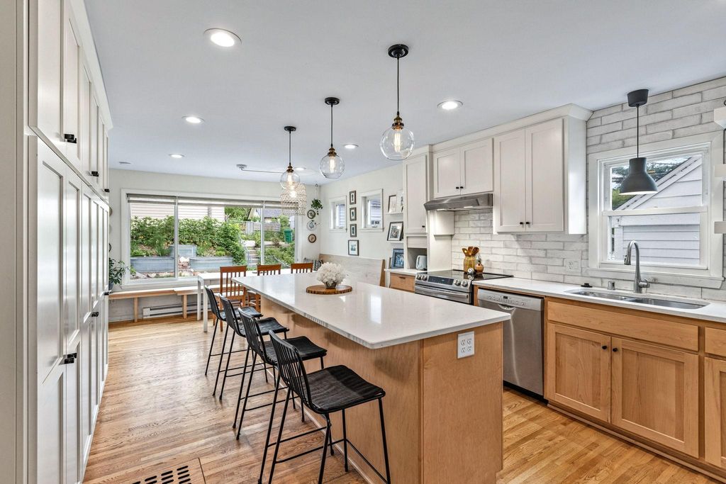 Photo of 3126 Pierce Street NE, Minneapolis, MN 55418 (MLS # 7050763)
