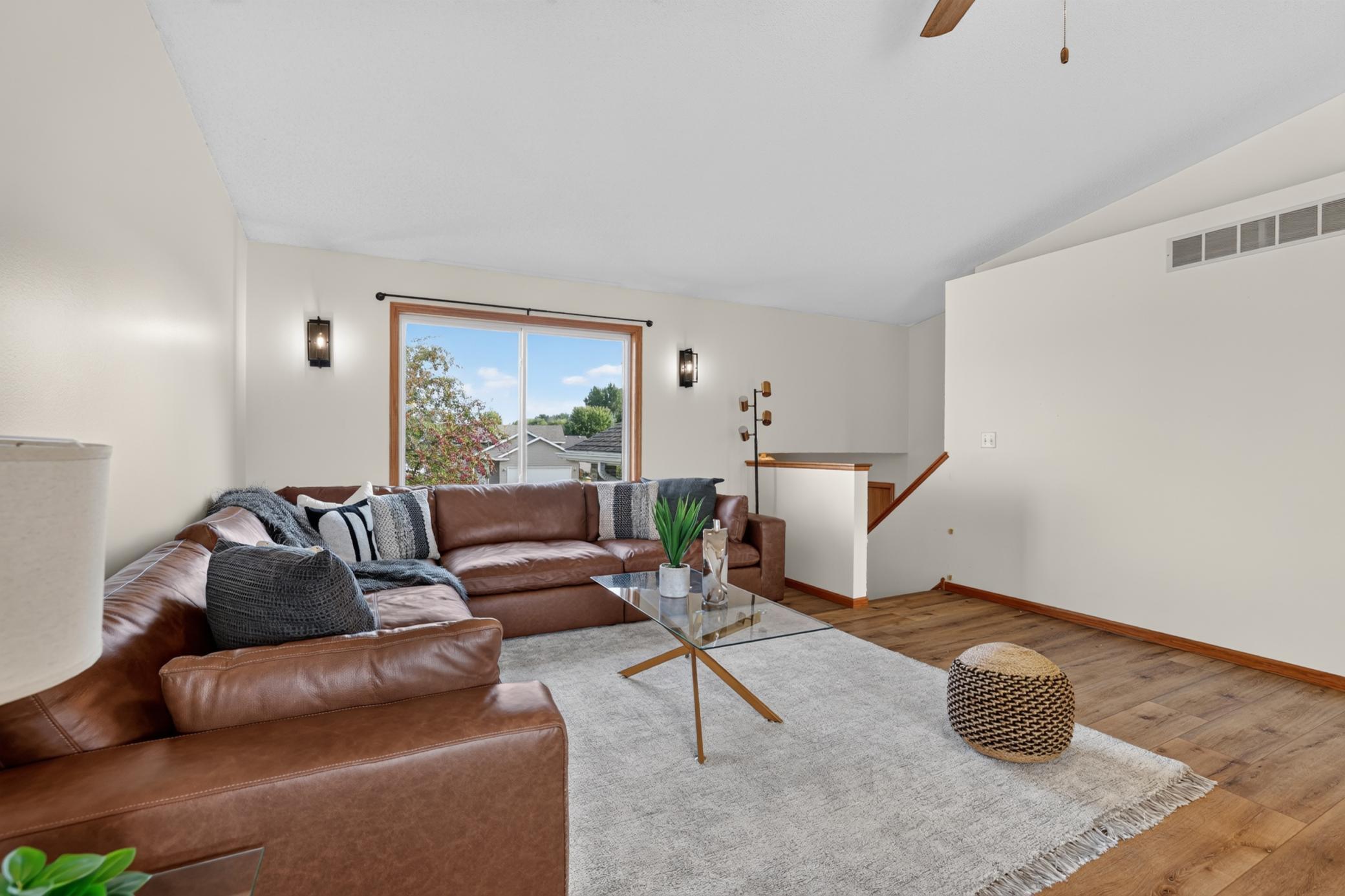5852 Excalibur Court NW