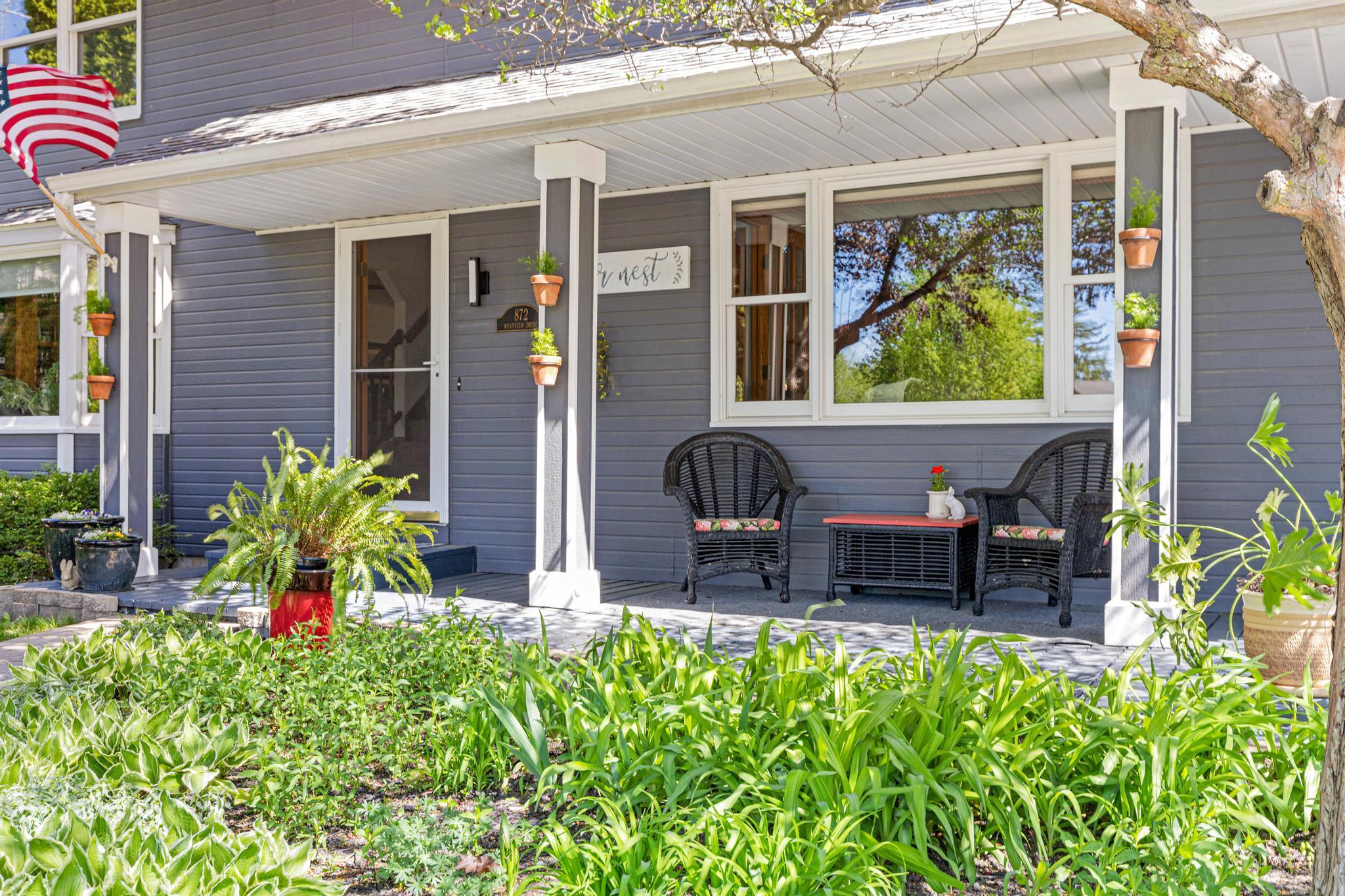 872 Westview Drive