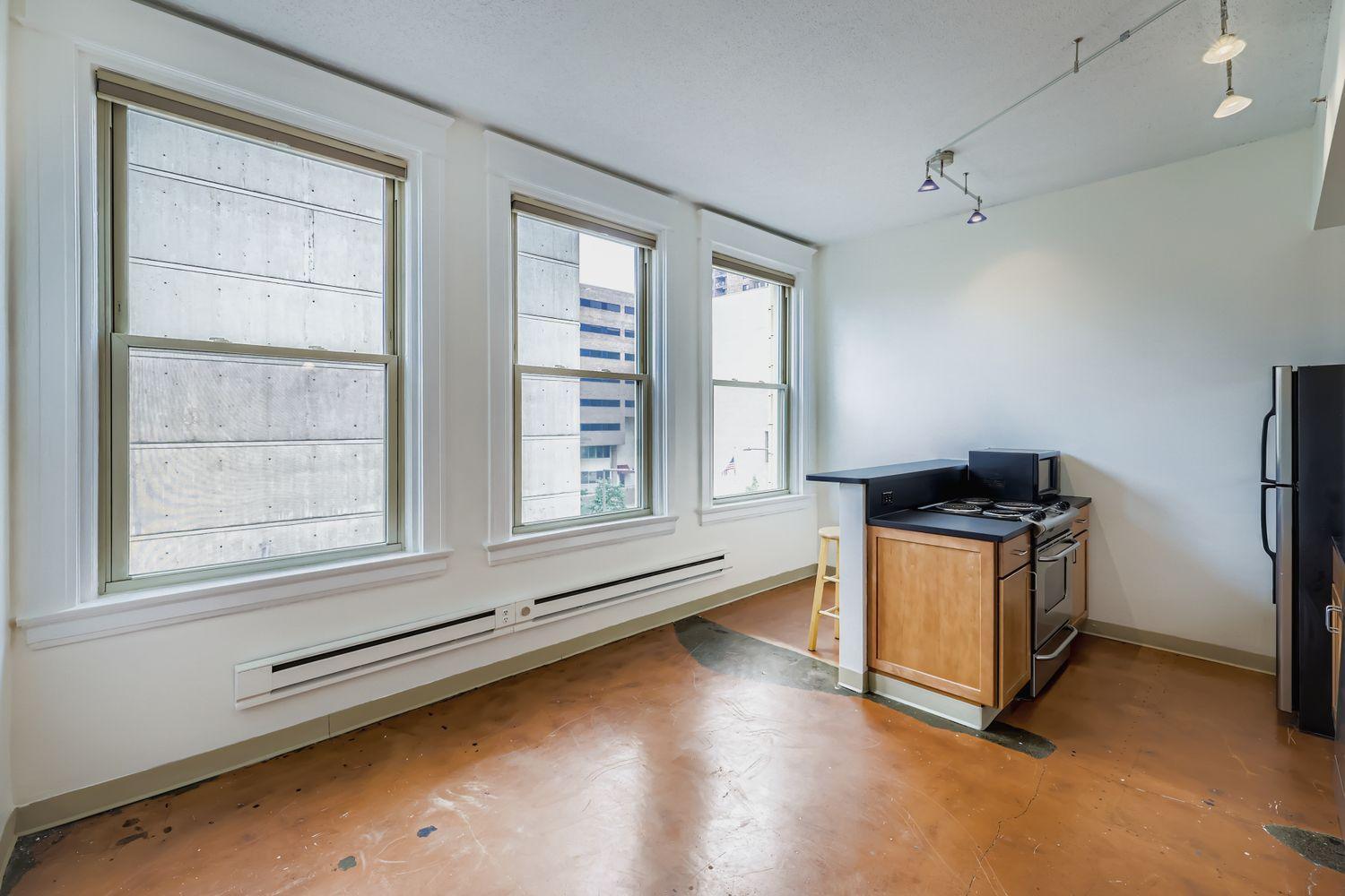 488 Wabasha Street N 403