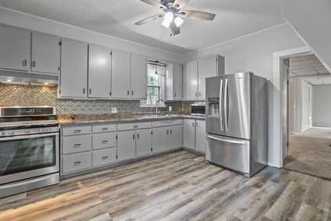 Photo of 716 1st Street NW, Faribault, MN 55021 (MLS # 6787008)