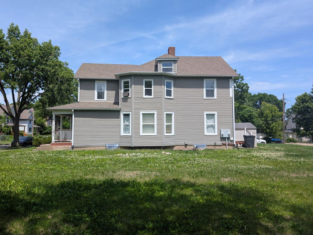 Photo of 804 Oliver Avenue N, Minneapolis, MN 55411 (MLS # 7123726)