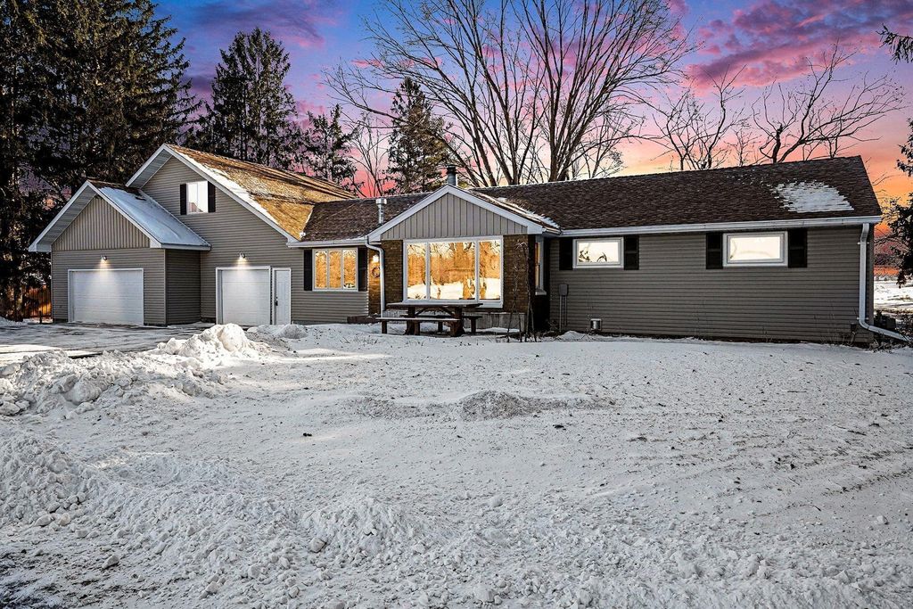 Photo of 1985 County Road J, Baldwin, WI 54002 (MLS # 7013886)