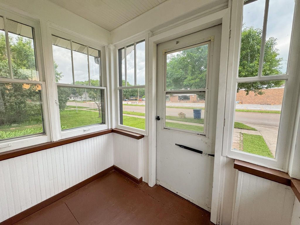 Photo of 209 11th Street N, Moorhead, MN 56560 (MLS # 7101559)