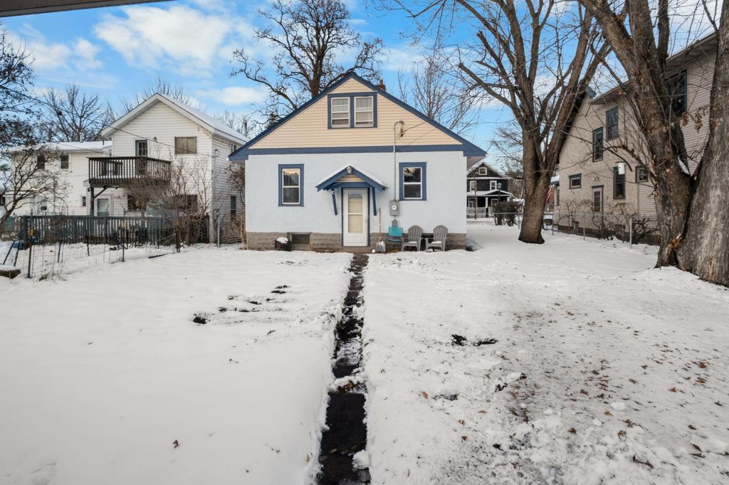 Photo of 2160 Ann Arbor Street, Saint Paul, MN 55104 (MLS # 7001143)