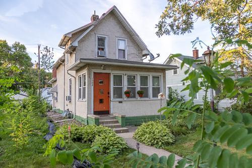 1303 Randolph Avenue