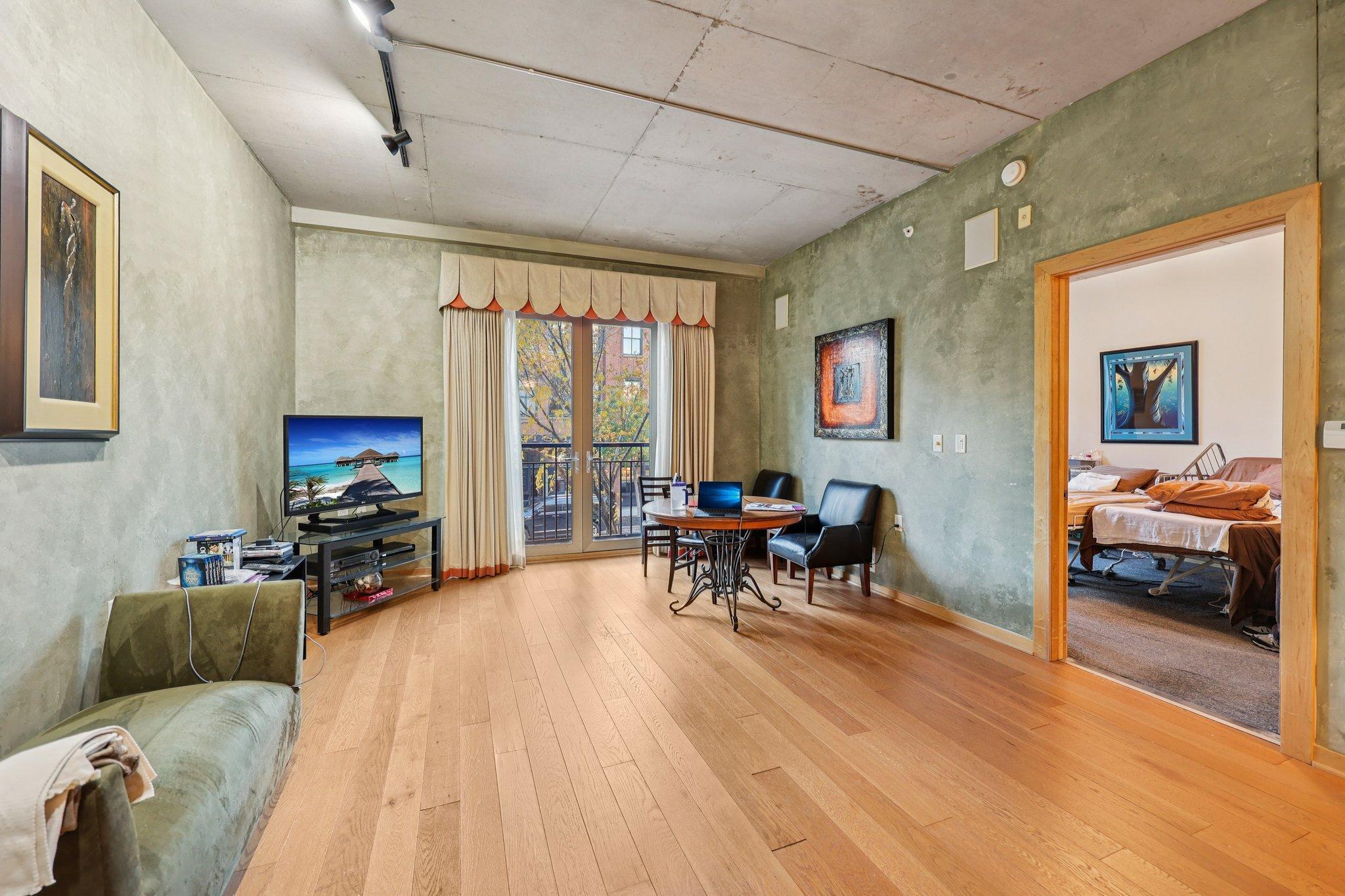 212 1st Street N 202