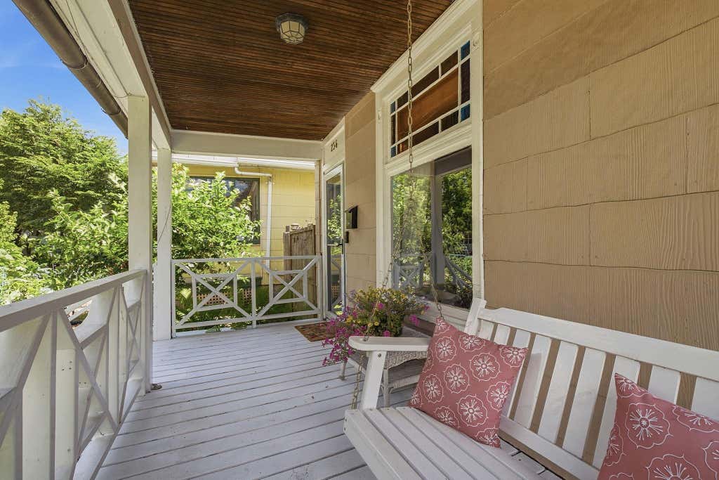 Photo of 234 Sidney Street E, West Saint Paul, MN 55107 (MLS # 7099405)