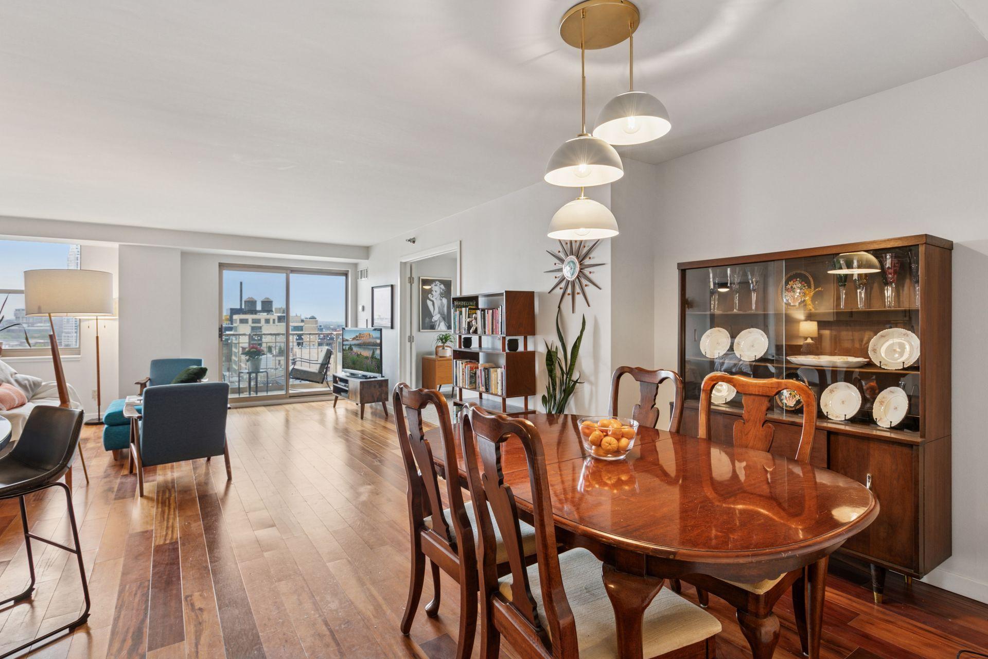 401 S 1st Street 1301