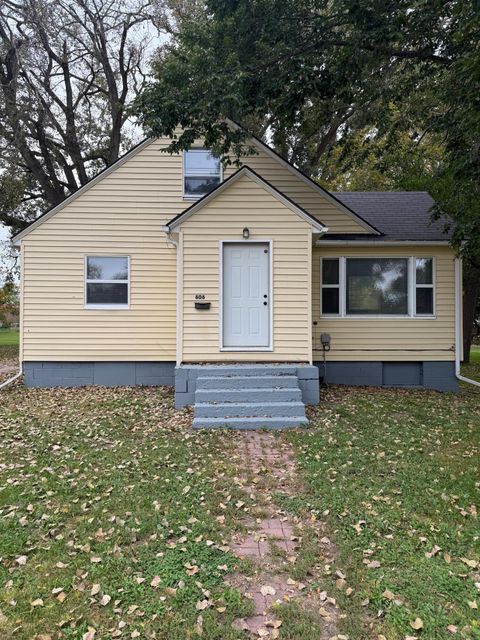 Photo of 606 E Main Street, Marshall, MN 56258 (MLS # 6797973)