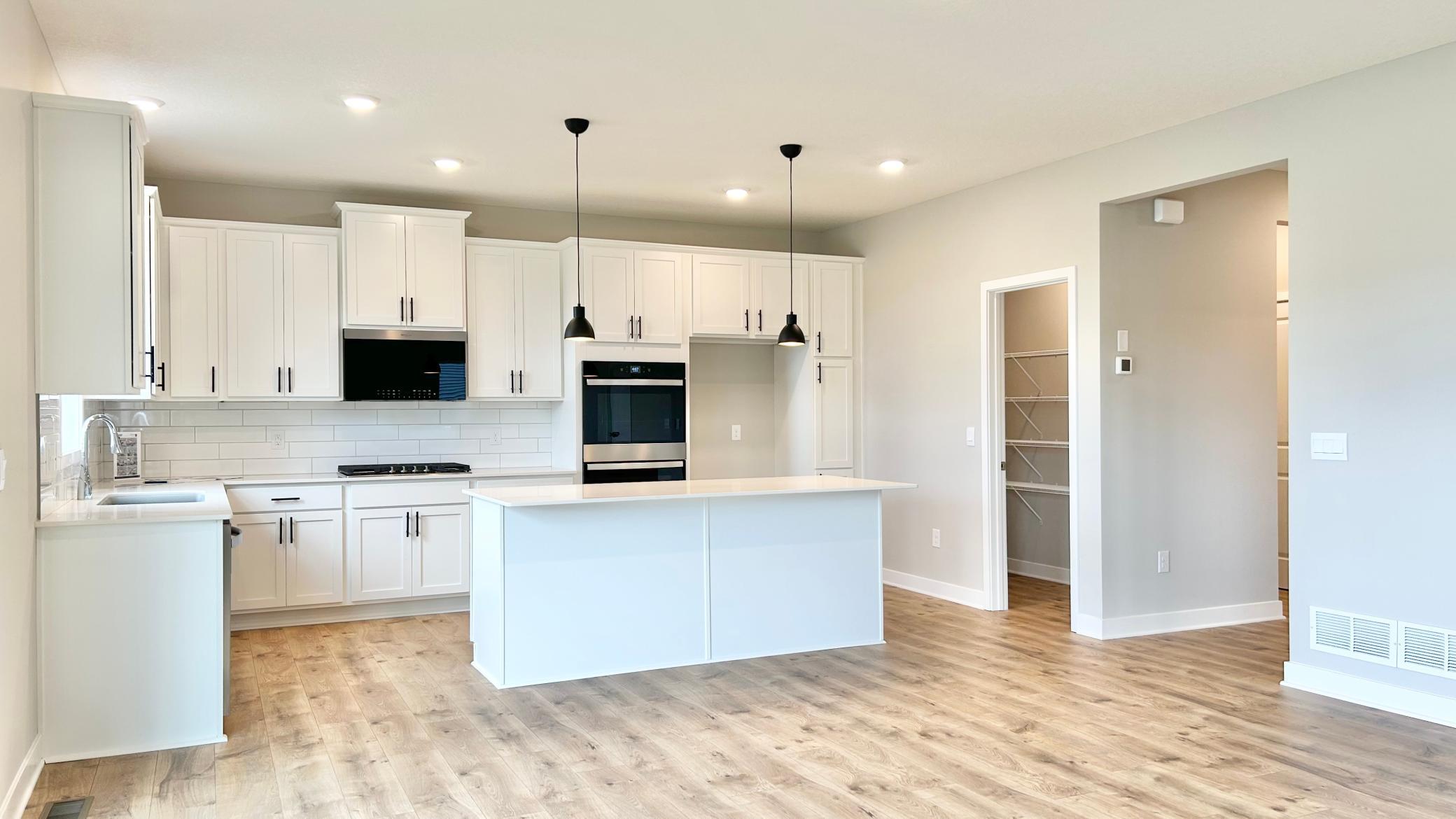 3164 Sunflower Way NW