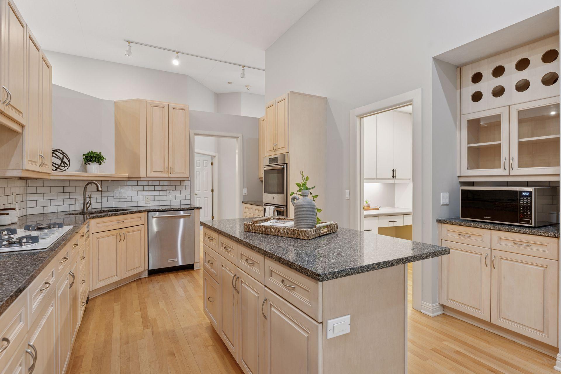 11984 Saint Albans Hollow Drive