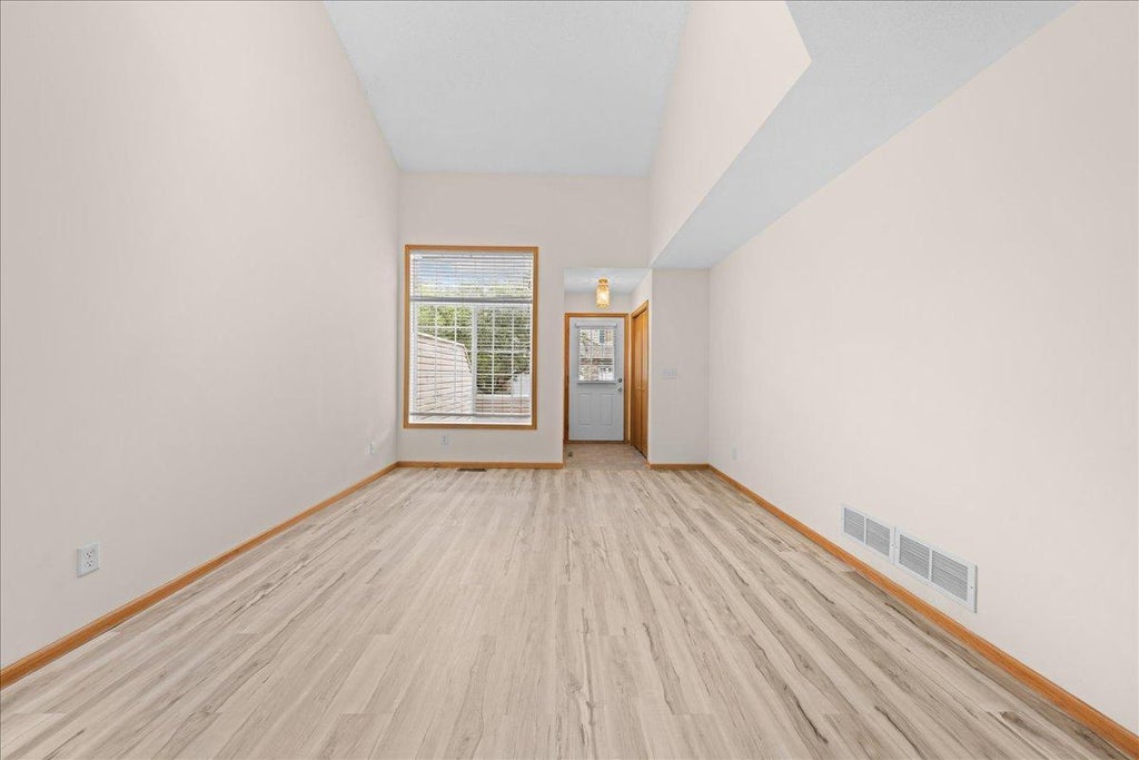 Photo of 617 Grandview Way, Hudson, WI 54016 (MLS # 7140542)