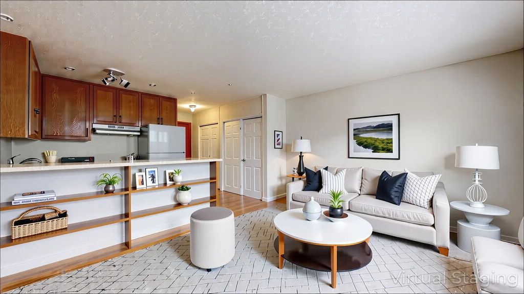 Photo of 2216 Pleasant Avenue #202, Minneapolis, MN 55404 (MLS # 7020778)