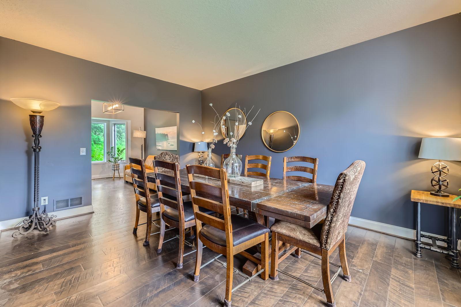 14925 Oak Ridge Court W